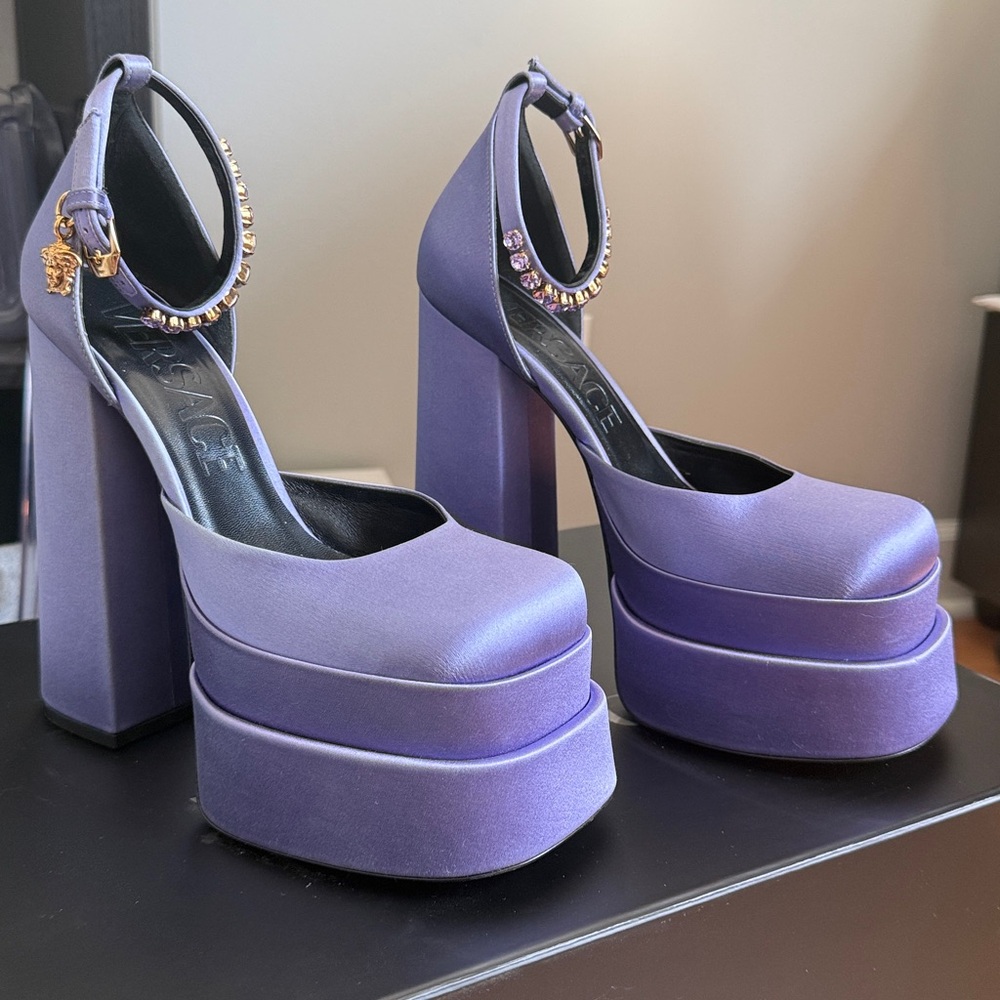 VERSACE - lilac satin aevita double platform pump